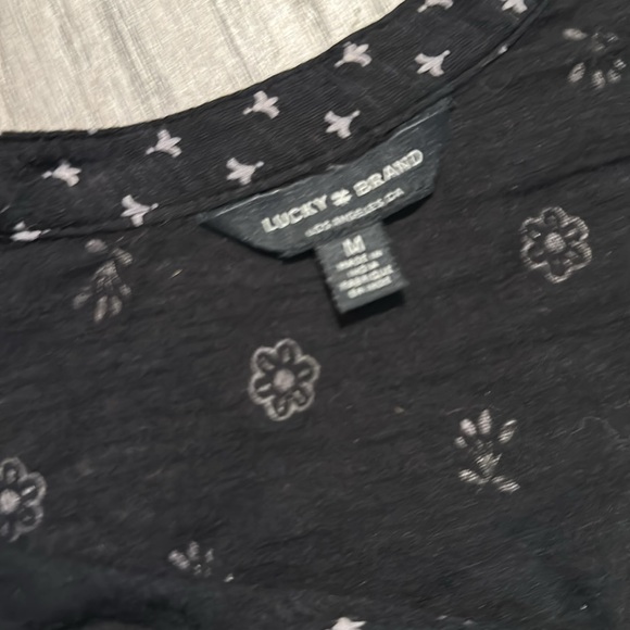 Lucky Brand. Size M - Picture 2 of 4